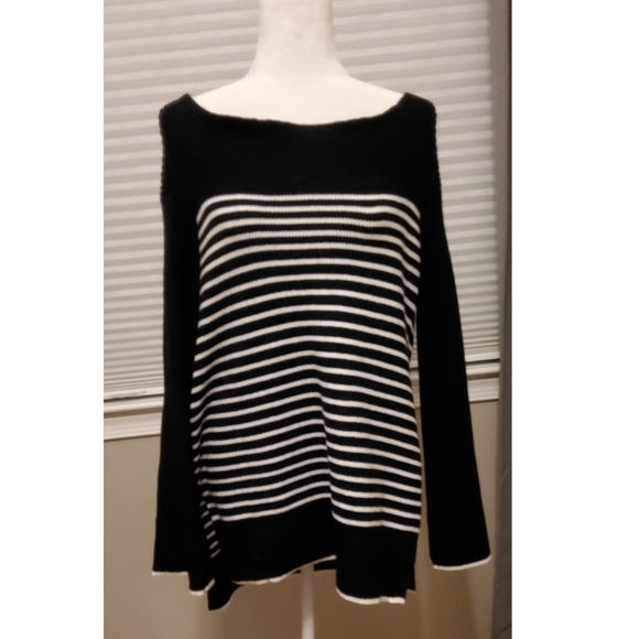 ENTRO STRIPED OVER THE SHOULDER SWEATER - Picture 7 of 12